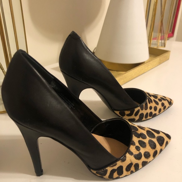 Designer Guess Heels - Picture 1 of 5